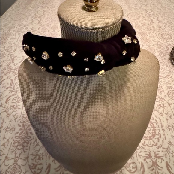 Lele Sadoughi Elegant Black Embellished Headband with stars and hearts - Picture 4 of 6